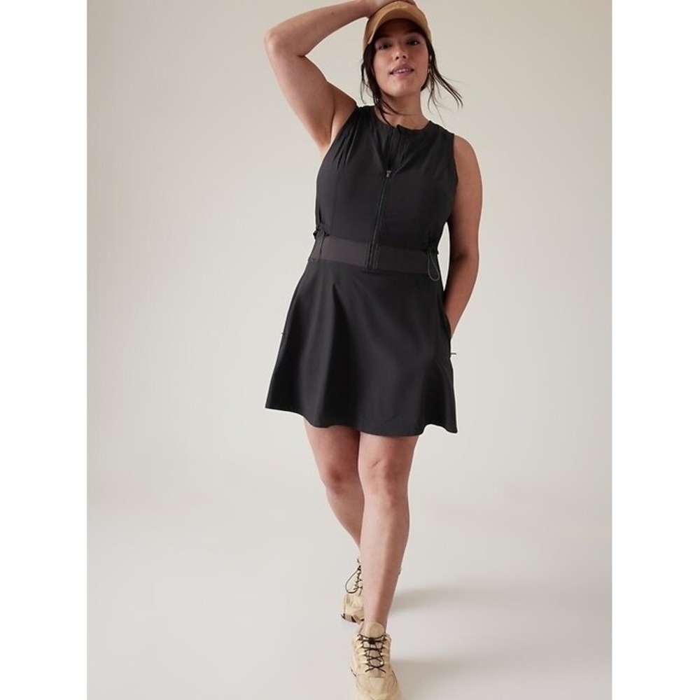 Athleta Dress Venture Out 12 Black Athletic Hiking Zip Front Built-in Shorts